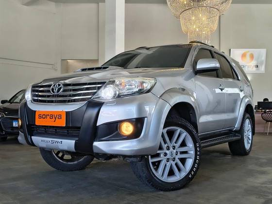TOYOTA HILUX SW4 2.7 SR 4X2 16V FLEX 4P AUTOMÁTICO
